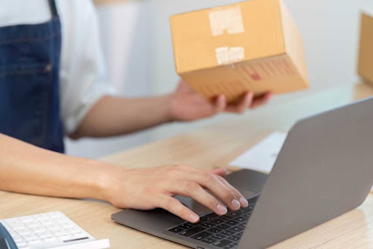 Homme en formation de construction d'entreprise