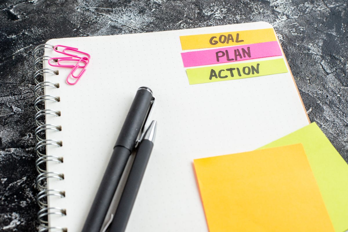 Un plan d'action élaboré sur un bloc note